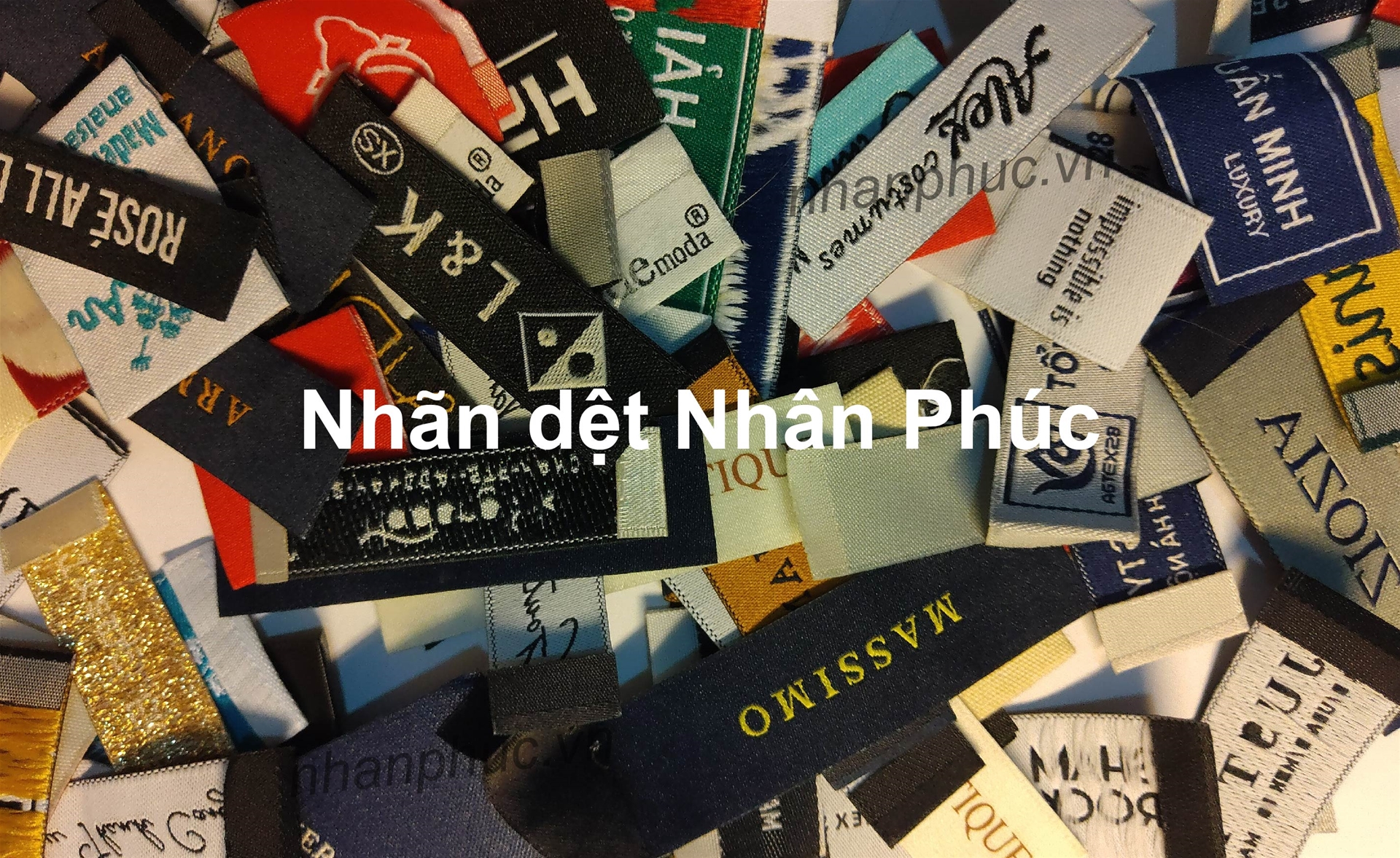 Nhãn mác thêu vải hàng quần áo dệt may hàng may mặc thời trang việt nam xuất khẩu